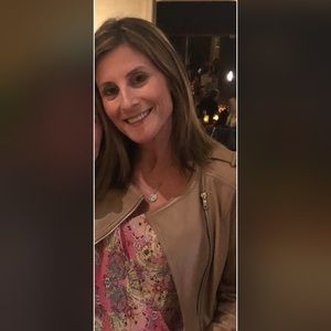 Meet your Posher, Elisa